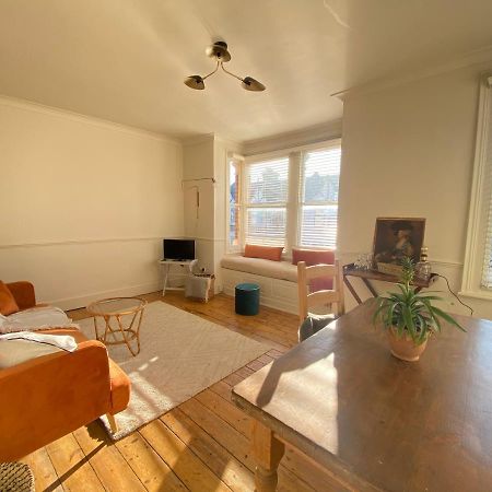 Stylish Apt London Excel Olympic Close To Station Lägenhet Exteriör bild