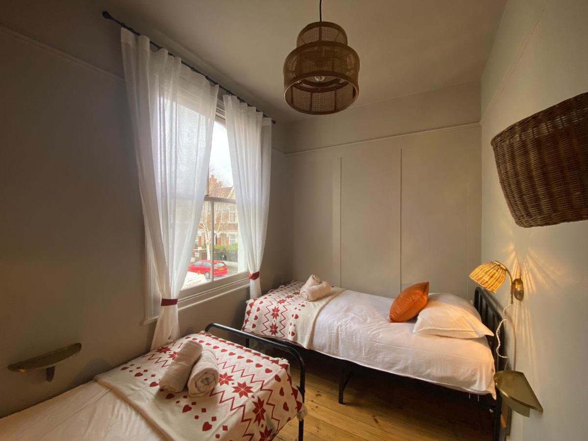 Stylish Apt London Excel Olympic Close To Station Lägenhet Exteriör bild