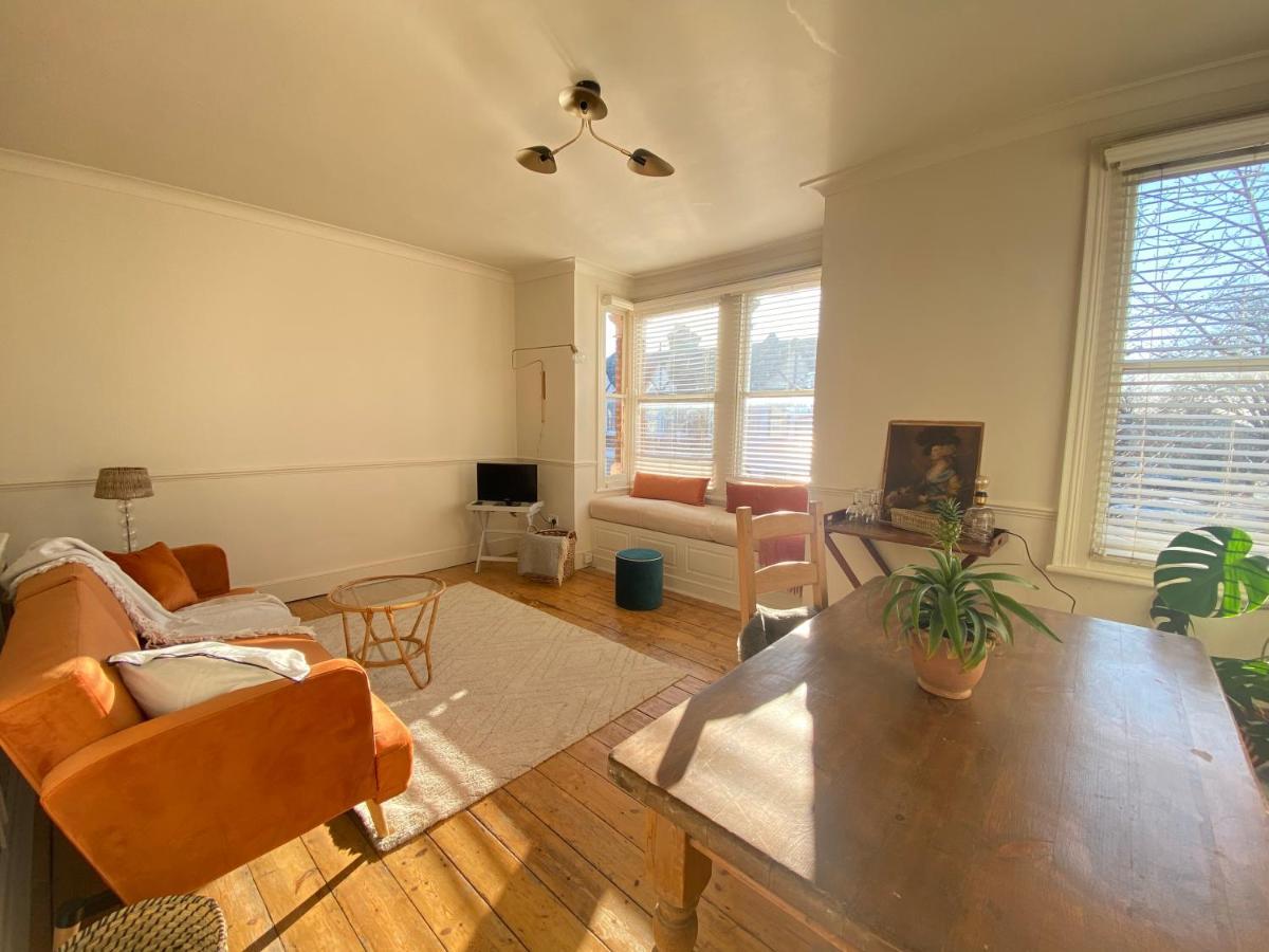 Stylish Apt London Excel Olympic Close To Station Lägenhet Exteriör bild